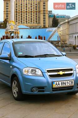 Седан Chevrolet Aveo 2006 в Киеве