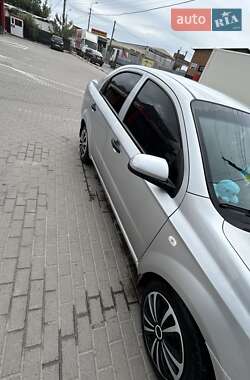 Седан Chevrolet Aveo 2011 в 