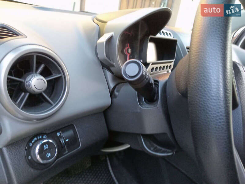 Седан Chevrolet Aveo 2012 в Львові