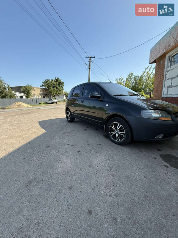 Хэтчбек Chevrolet Aveo 2008 в Буче