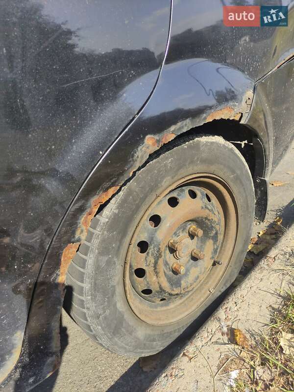 Седан Chevrolet Aveo 2005 в Киеве
