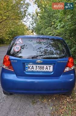Хэтчбек Chevrolet Aveo 2006 в 