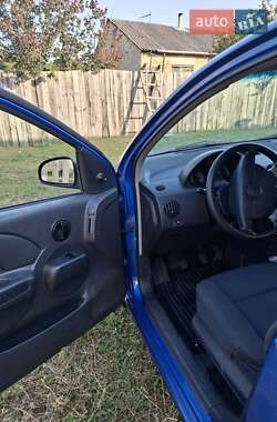 Хэтчбек Chevrolet Aveo 2006 в 