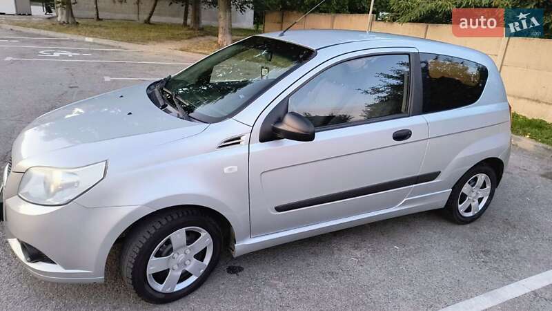 Хэтчбек Chevrolet Aveo 2009 в Владимире