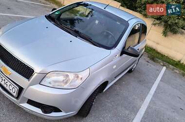 Хэтчбек Chevrolet Aveo 2009 в 