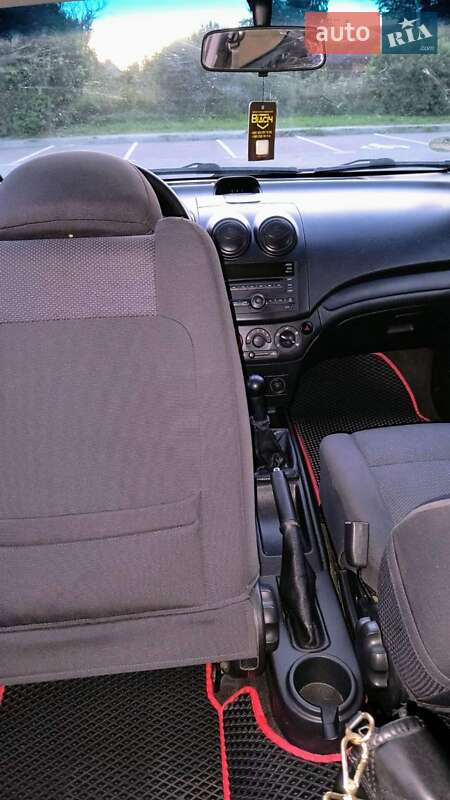 Хэтчбек Chevrolet Aveo 2009 в Владимире