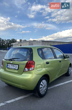 Хэтчбек Chevrolet Aveo 2005 в 