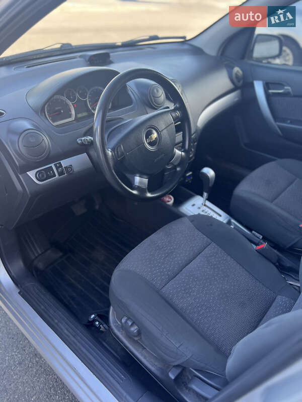 Седан Chevrolet Aveo 2011 в Києві