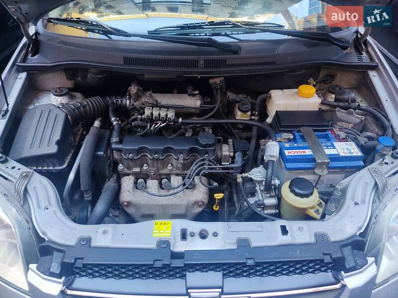 Седан Chevrolet Aveo 2011 в Киеве