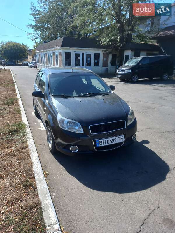 Хэтчбек Chevrolet Aveo 2008 в Черноморске