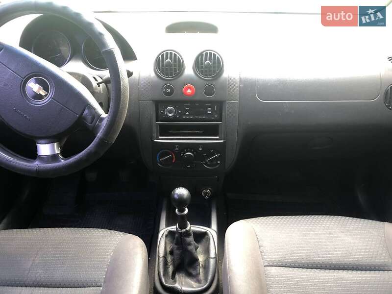 Хэтчбек Chevrolet Aveo 2006 в Николаеве