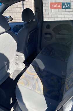 Хэтчбек Chevrolet Aveo 2005 в 