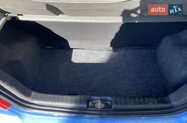 Хэтчбек Chevrolet Aveo 2005 в 
