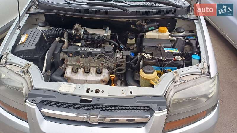 Хэтчбек Chevrolet Aveo 2007 в 
