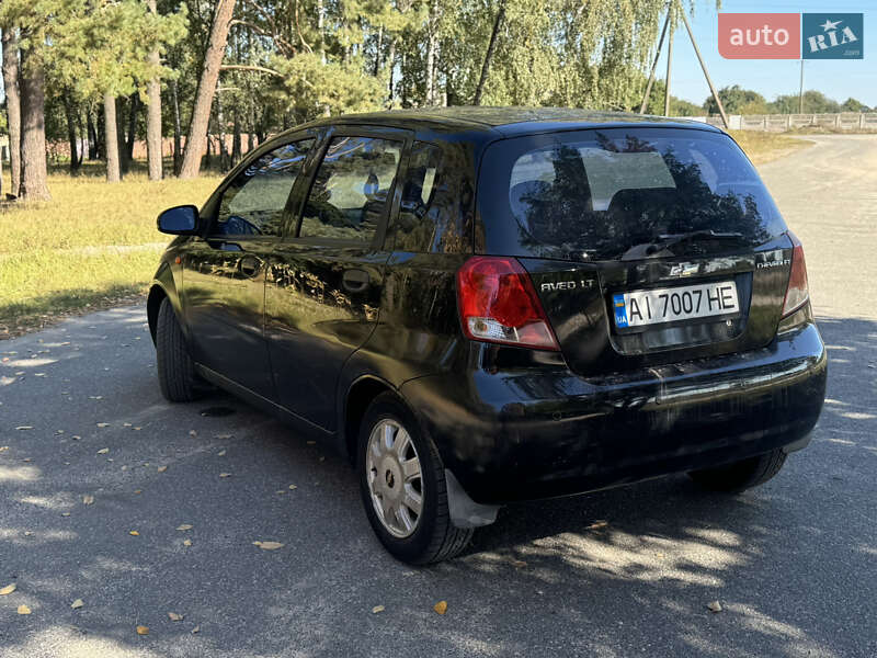 Хэтчбек Chevrolet Aveo 2005 в Буче