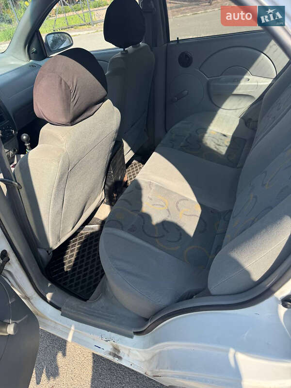 Седан Chevrolet Aveo 2005 в Киеве