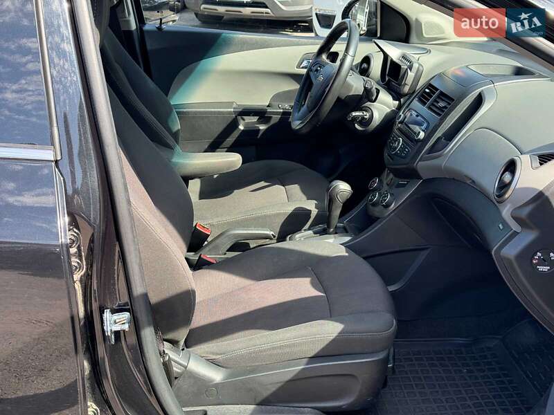 Хетчбек Chevrolet Aveo 2012 в Вінниці фото 23 Хетчбек Chevrolet Aveo 2012 в Вінниці