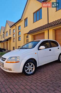 Хетчбек Chevrolet Aveo 2005 в Стрию
