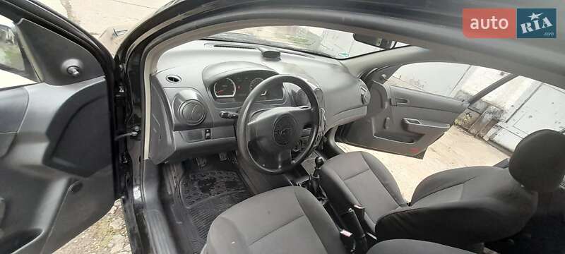Седан Chevrolet Aveo 2006 в Каменском