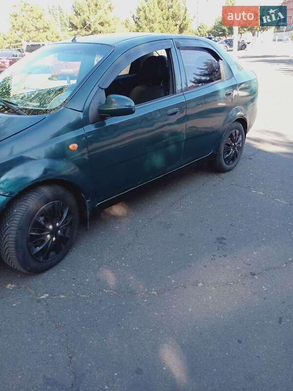 Седан Chevrolet Aveo 2004 в Одессе