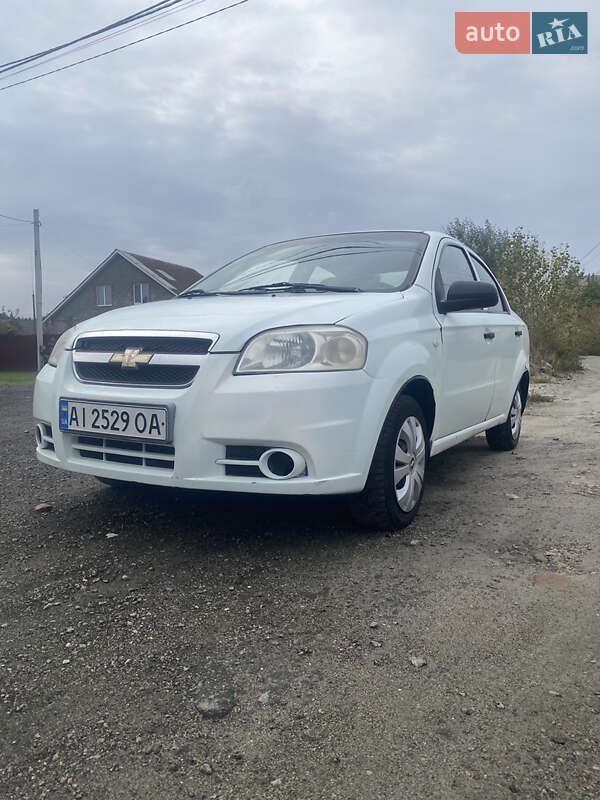 Седан Chevrolet Aveo 2008 в Броварах