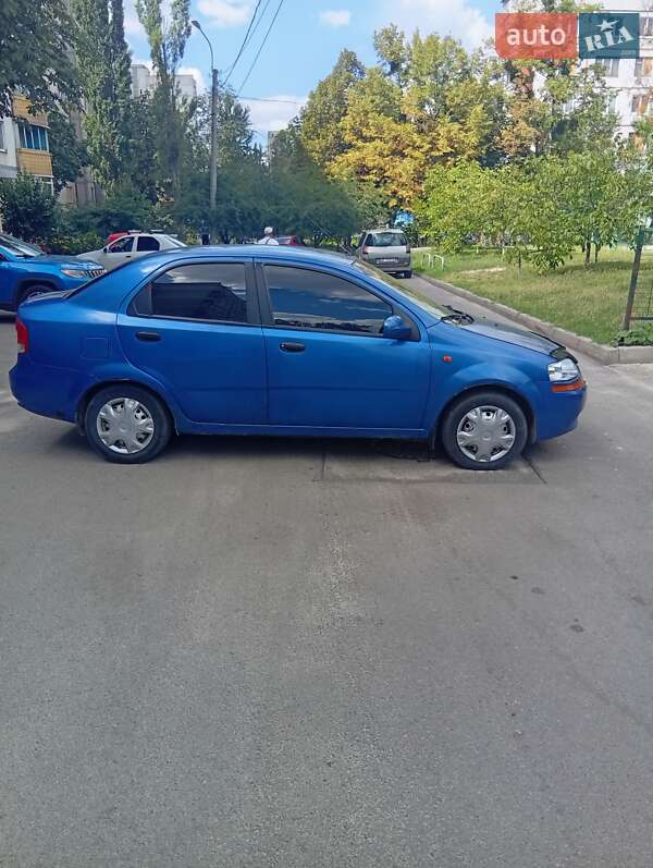Седан Chevrolet Aveo 2005 в Харькове