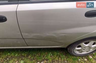 Хэтчбек Chevrolet Aveo 2007 в 