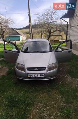 Хэтчбек Chevrolet Aveo 2007 в 