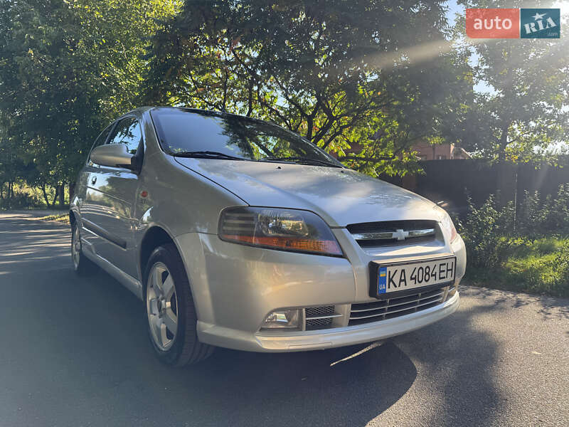 Хэтчбек Chevrolet Aveo 2006 в Киеве