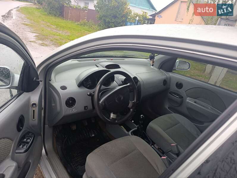 Седан Chevrolet Aveo 2005 в Жмеринке