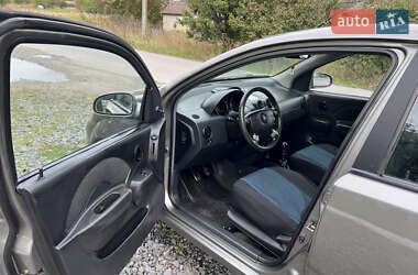 Хэтчбек Chevrolet Aveo 2006 в  фото 11 Хэтчбек Chevrolet Aveo 2006 в