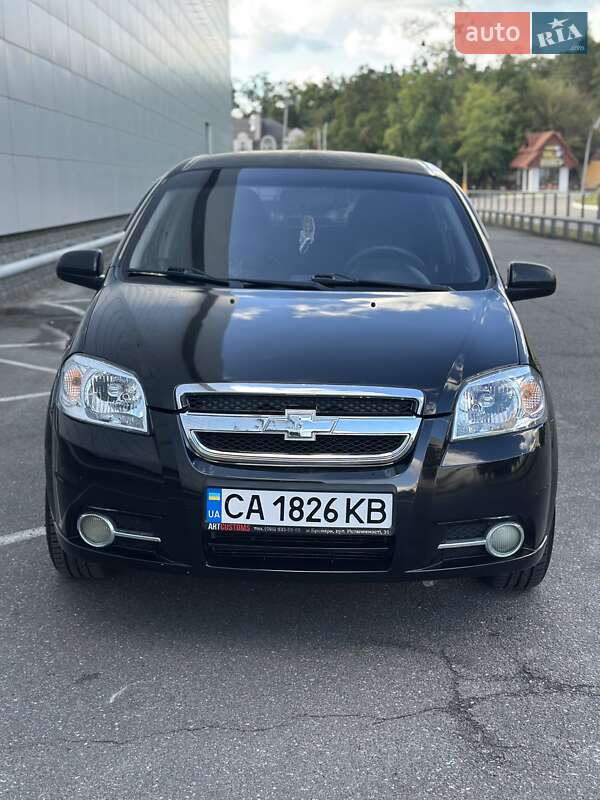 Седан Chevrolet Aveo 2010 в Броварах