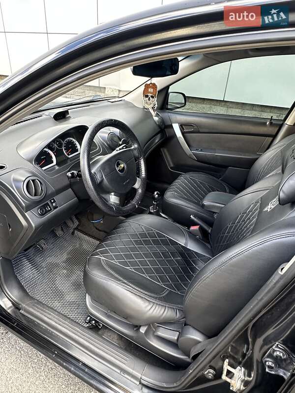 Седан Chevrolet Aveo 2010 в Броварах