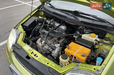 Седан Chevrolet Aveo 2004 в 
