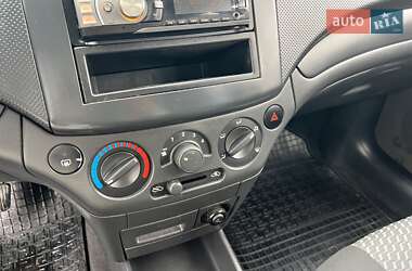 Седан Chevrolet Aveo 2011 в 