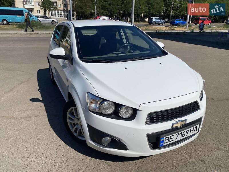 Хэтчбек Chevrolet Aveo 2012 в Николаеве