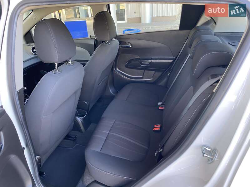 Хэтчбек Chevrolet Aveo 2012 в Николаеве