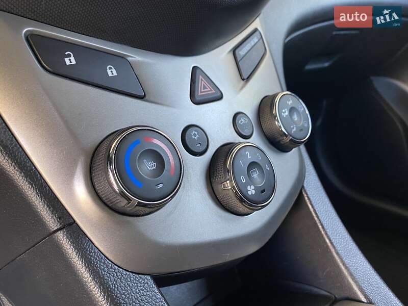 Хэтчбек Chevrolet Aveo 2012 в Николаеве