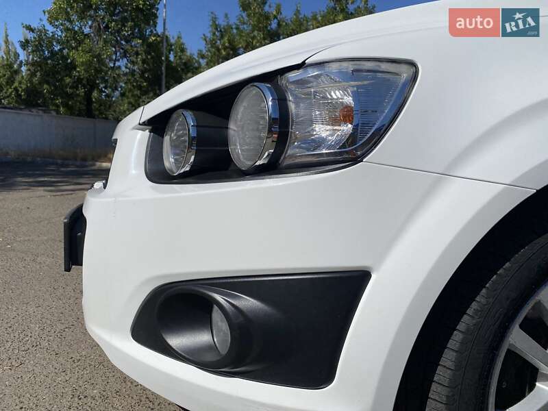 Хэтчбек Chevrolet Aveo 2012 в Николаеве