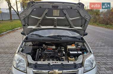 Седан Chevrolet Aveo 2007 в Львове