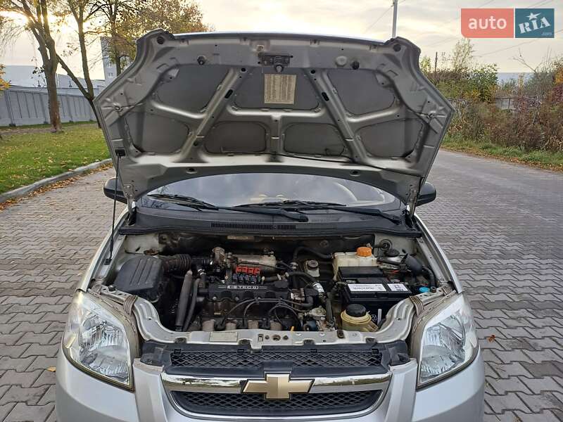 Седан Chevrolet Aveo 2007 в Львове