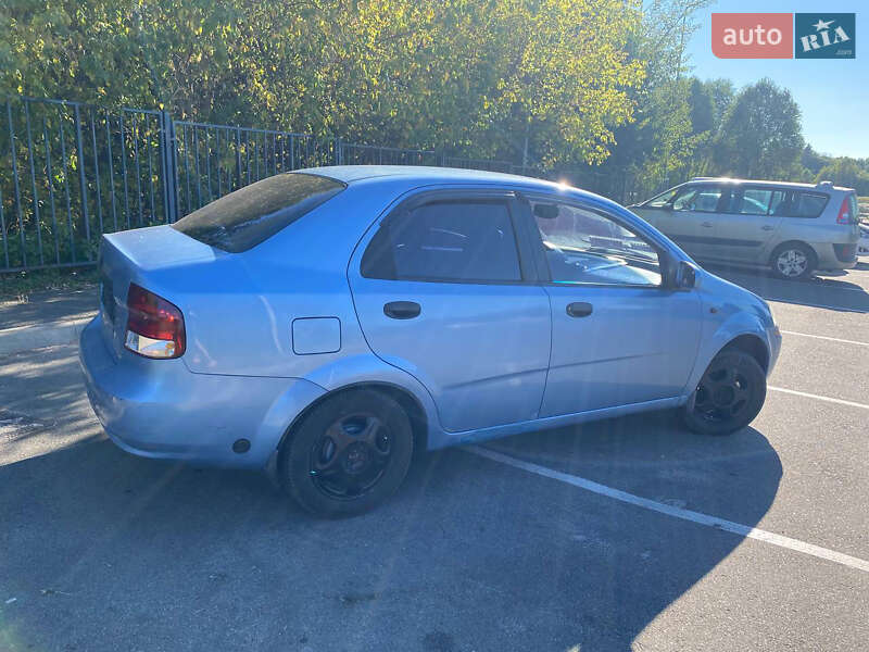 Седан Chevrolet Aveo 2005 в Ирпене
