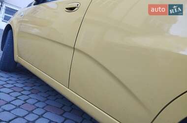 Хэтчбек Chevrolet Aveo 2009 в 