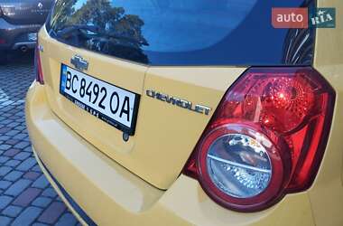 Хэтчбек Chevrolet Aveo 2009 в 