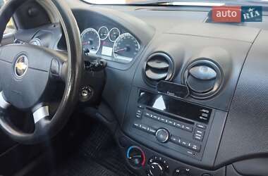 Хэтчбек Chevrolet Aveo 2009 в 