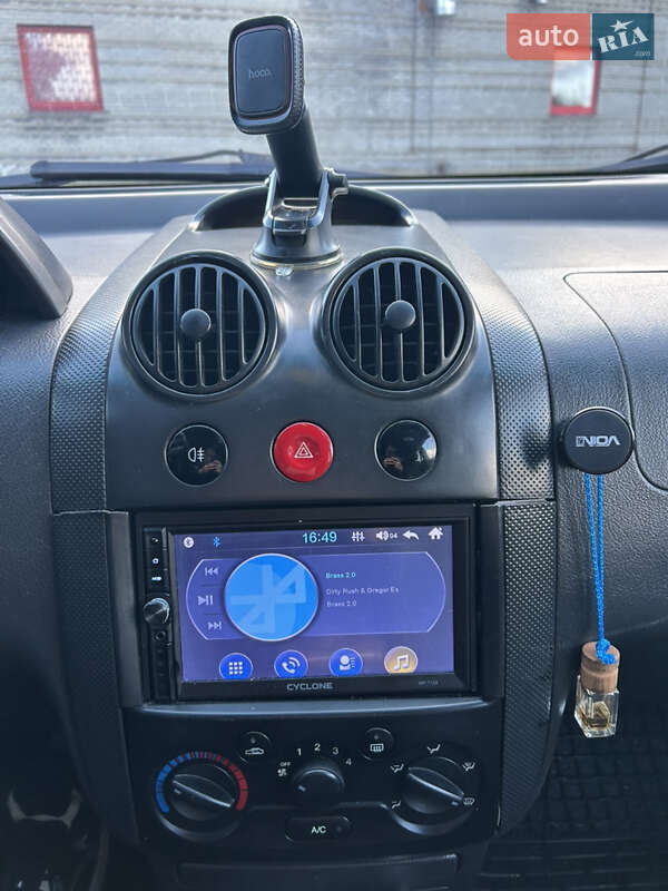 Седан Chevrolet Aveo 2005 в Днепре