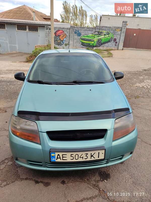 Седан Chevrolet Aveo 2006 в Кривому Розі