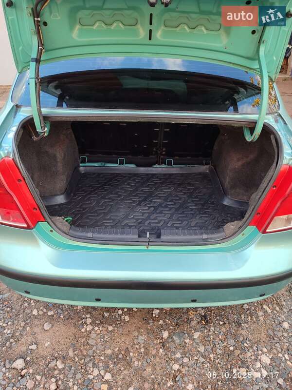 Седан Chevrolet Aveo 2006 в Кривому Розі