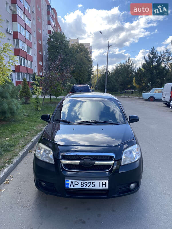 Седан Chevrolet Aveo 2013 в Запорожье