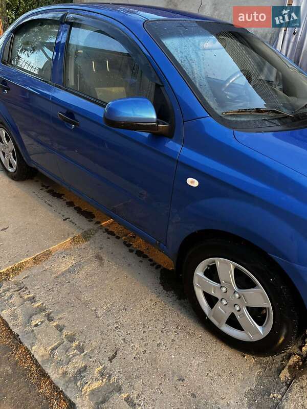 Седан Chevrolet Aveo 2008 в Килии